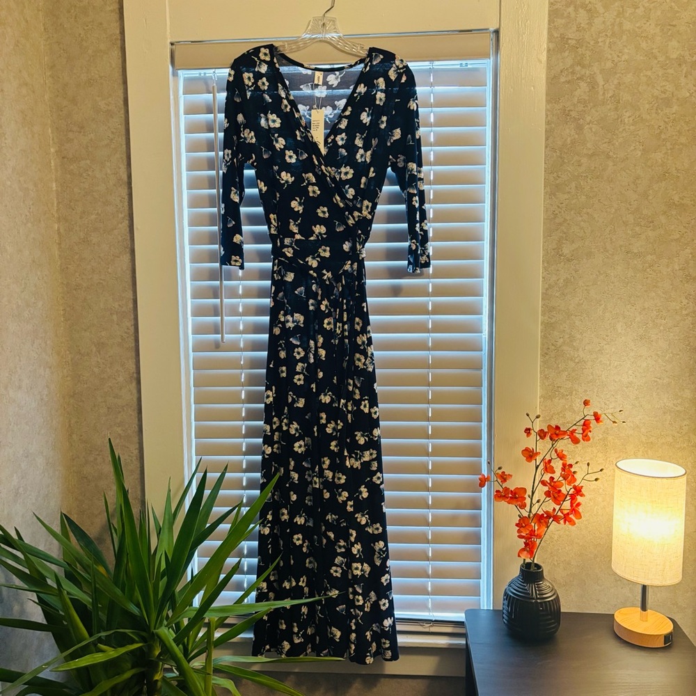 Alphratti Navy Blue Floral Faux Wrap 3/4 Sleeve Maxi Dress Size Small NWT